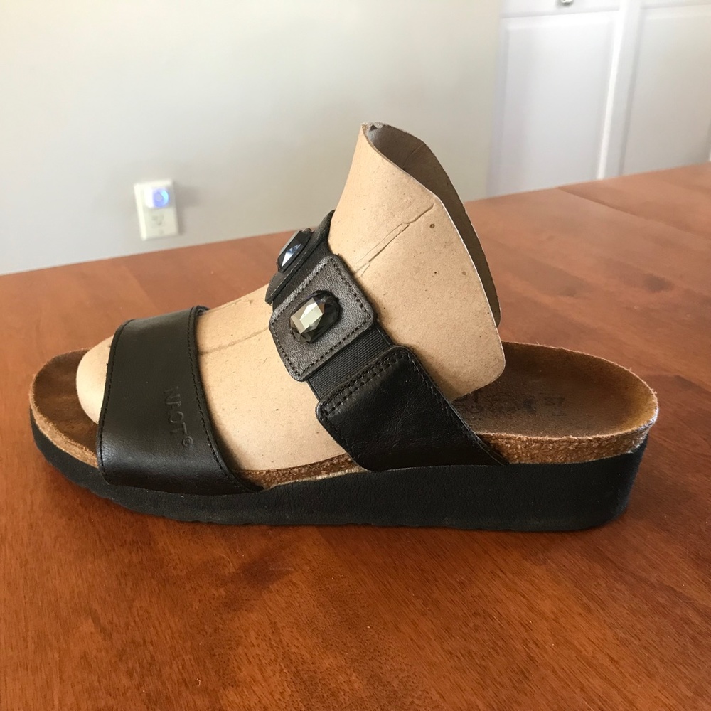 Naot Ashley Black Sandal